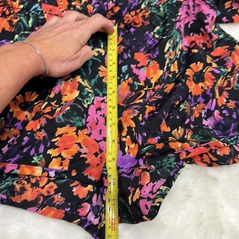 Show me your mumu made in USA black orange/pink/yellow/green shorts romper md - Picture 12 of 14